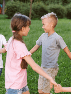Image_Capsule Semaines 1-2 Enfants faisant une ronde